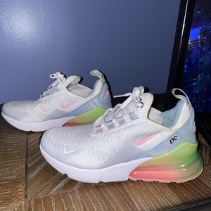 SOLD SOLD SOLD Air Max 270